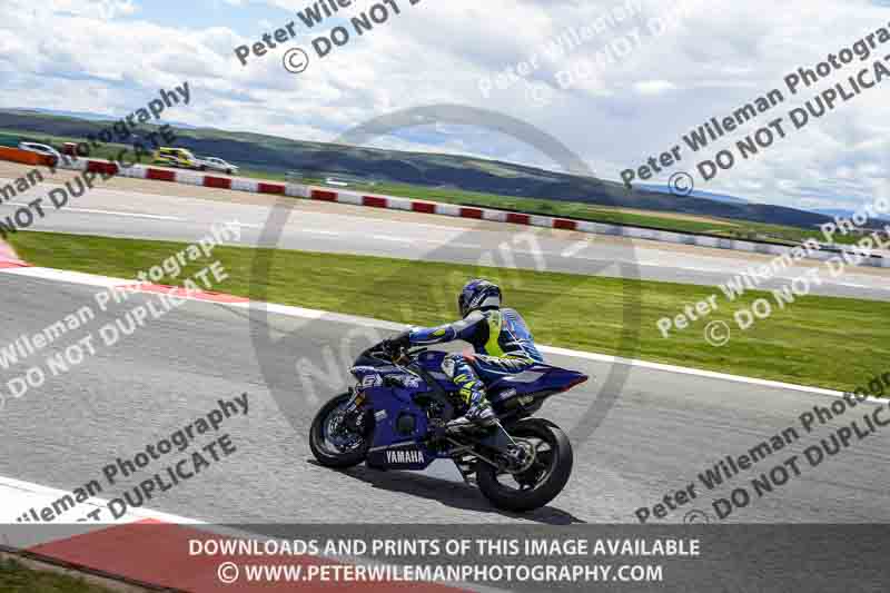 cadwell no limits trackday;cadwell park;cadwell park photographs;cadwell trackday photographs;enduro digital images;event digital images;eventdigitalimages;navarra;no limits trackdays;peter wileman photography;racing digital images;trackday digital images;trackday photos